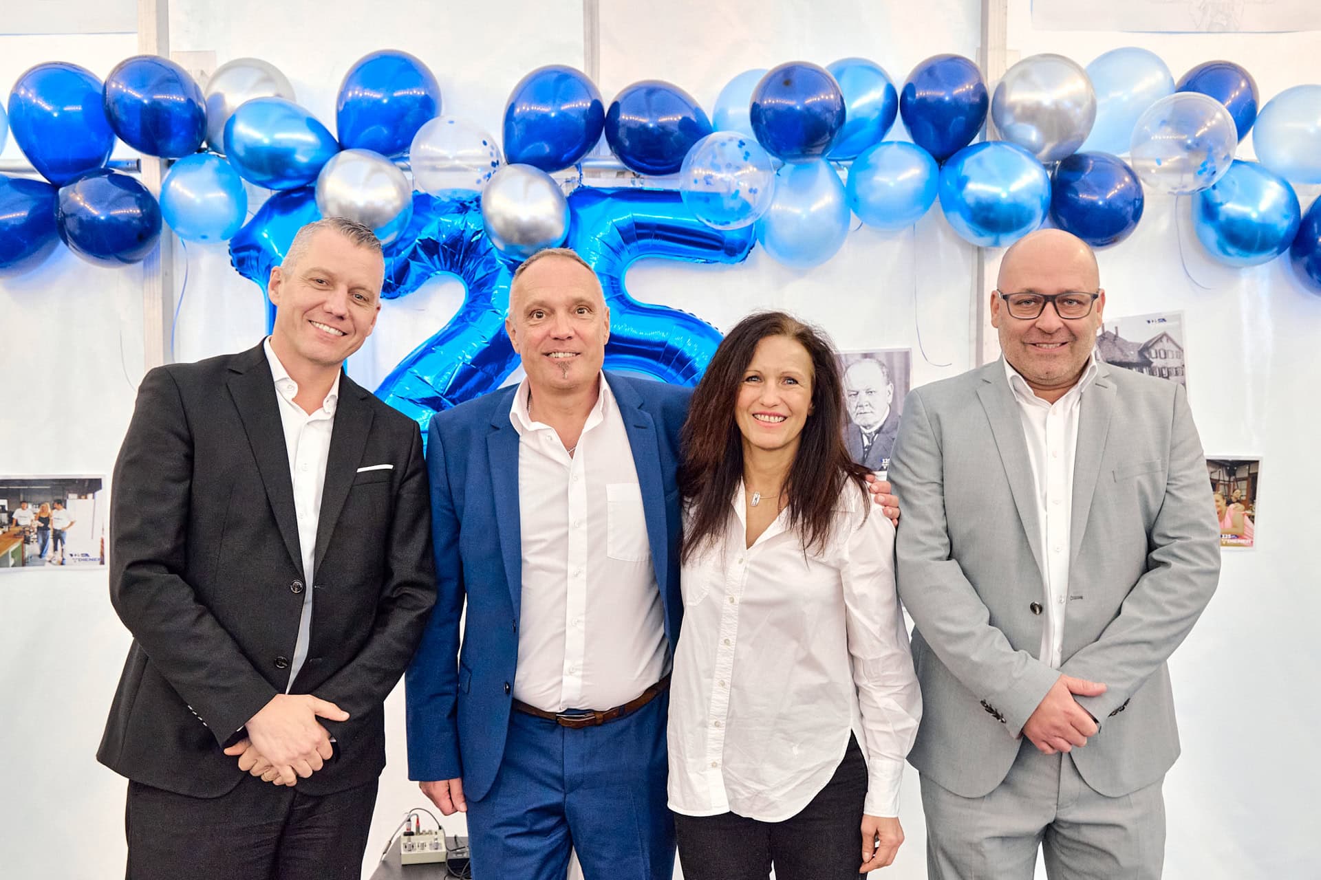 Team Christian Diener GmbH bei 125-jährigem Firmenjubiläum in der Medizintechnik.